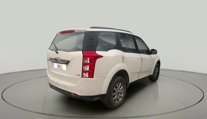 2016 Mahindra XUV500 W8, Diesel, Manual, 1,27,400 km, exterior