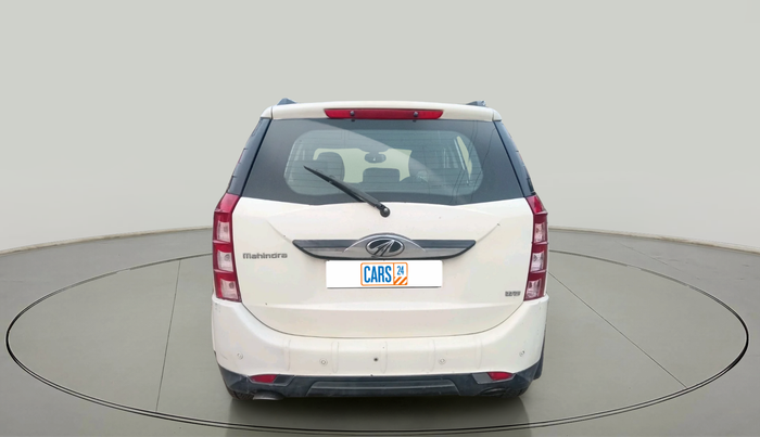 2016 Mahindra XUV500 W8, Diesel, Manual, 1,27,400 km, exterior