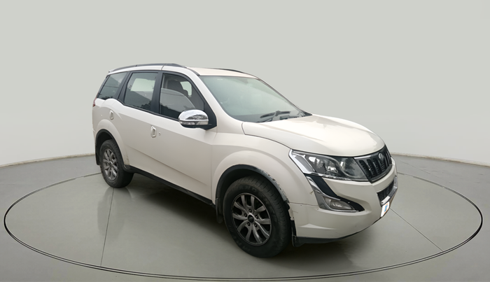 2016 Mahindra XUV500 W8, Diesel, Manual, 1,27,400 km, exterior