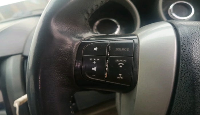 2016 Mahindra XUV500 W8, Diesel, Manual, 1,27,400 km, interior