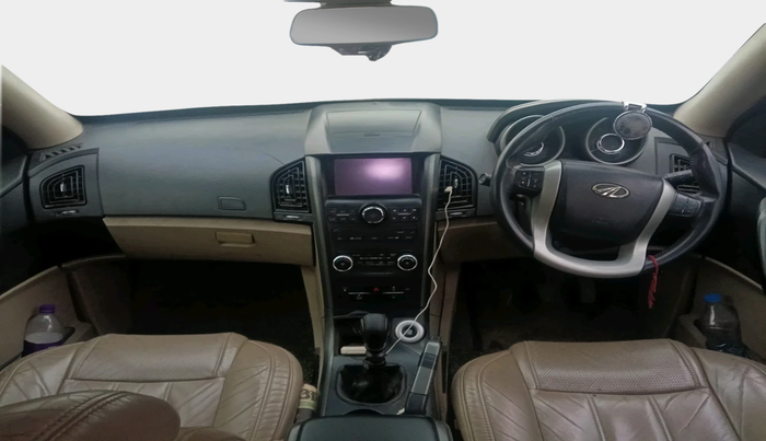 2016 Mahindra XUV500 W8, Diesel, Manual, 1,27,400 km, interior
