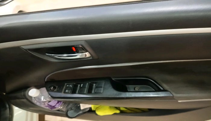 2015 Maruti Swift VXI, Petrol, Manual, 55,190 km, interior