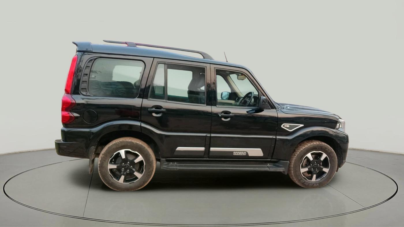 2022 Mahindra SCORPIO CLASSIC S11 7STR, Diesel, Manual, 48,796 km, exterior
