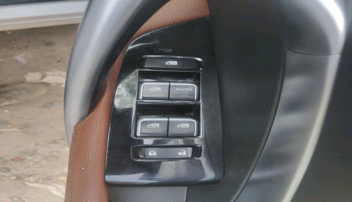 2023 MG HECTOR PLUS SHARP 2.0 DIESEL TURBO MT 6-STR, Diesel, Manual, 50,356 km, interior