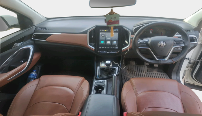 2023 MG HECTOR PLUS SHARP 2.0 DIESEL TURBO MT 6-STR, Diesel, Manual, 50,356 km, interior