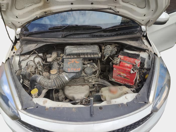 2017 Tata Tiago XZ PETROL, Petrol, Manual, 54,300 km, exterior