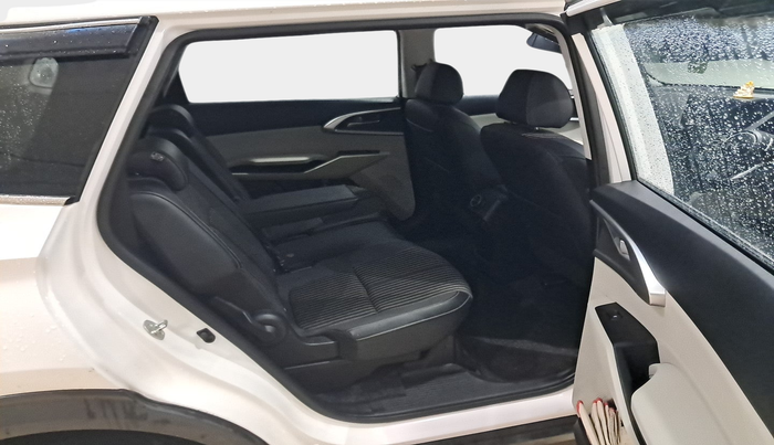 2023 KIA CARENS PRESTIGE 1.4 PETROL 7 STR, Petrol, Manual, 15,505 km, interior