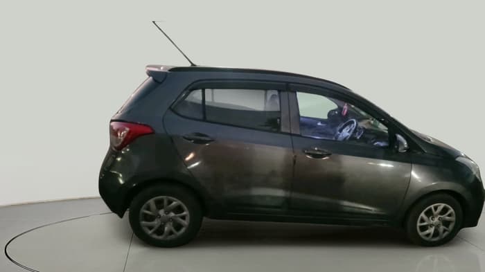 2018 Hyundai Grand i10 SPORTZ 1.2 KAPPA VTVT, Petrol, Manual, 1,35,300 km, exterior