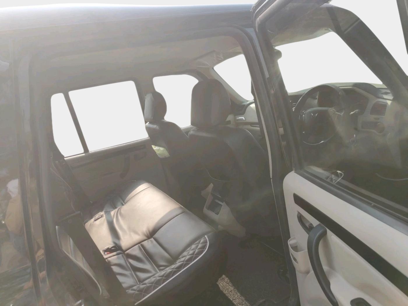 2024 Mahindra SCORPIO CLASSIC S 7STR, Diesel, Manual, 8,824 km, interior
