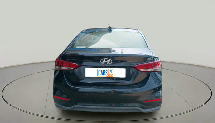 2017 Hyundai Verna 1.6 SX (O) CRDI MT, Diesel, Manual, 1,30,188 km, exterior