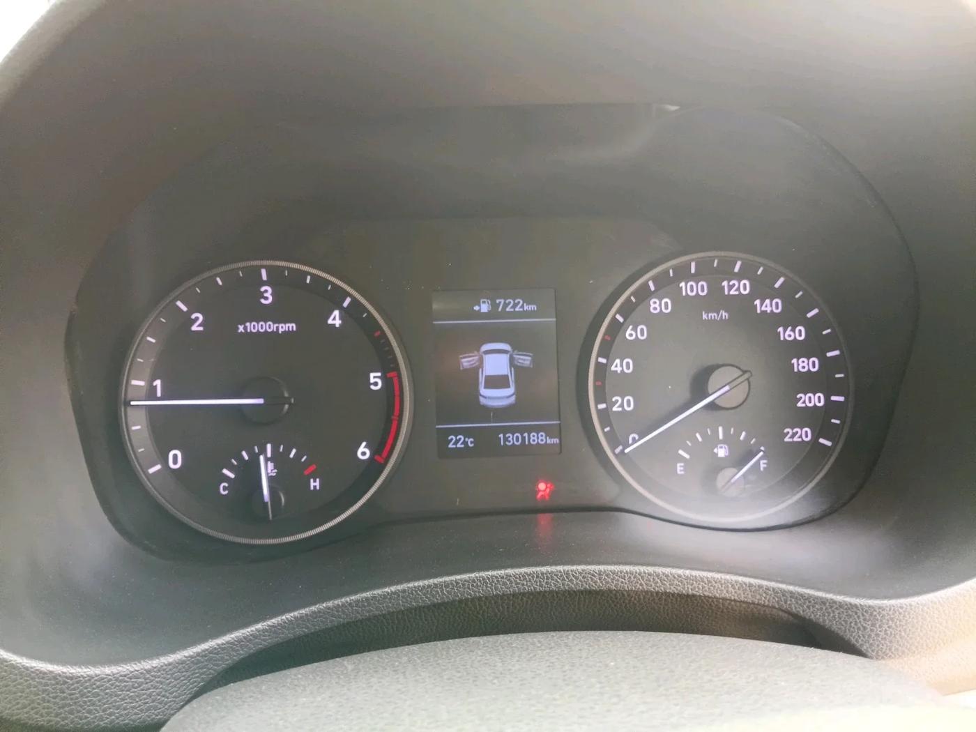 2017 Hyundai Verna 1.6 SX (O) CRDI MT, Diesel, Manual, 1,30,188 km, interior