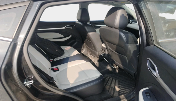 2023 MG ASTOR SHARP 1.5 CVT, Petrol, Automatic, 51,734 km, interior