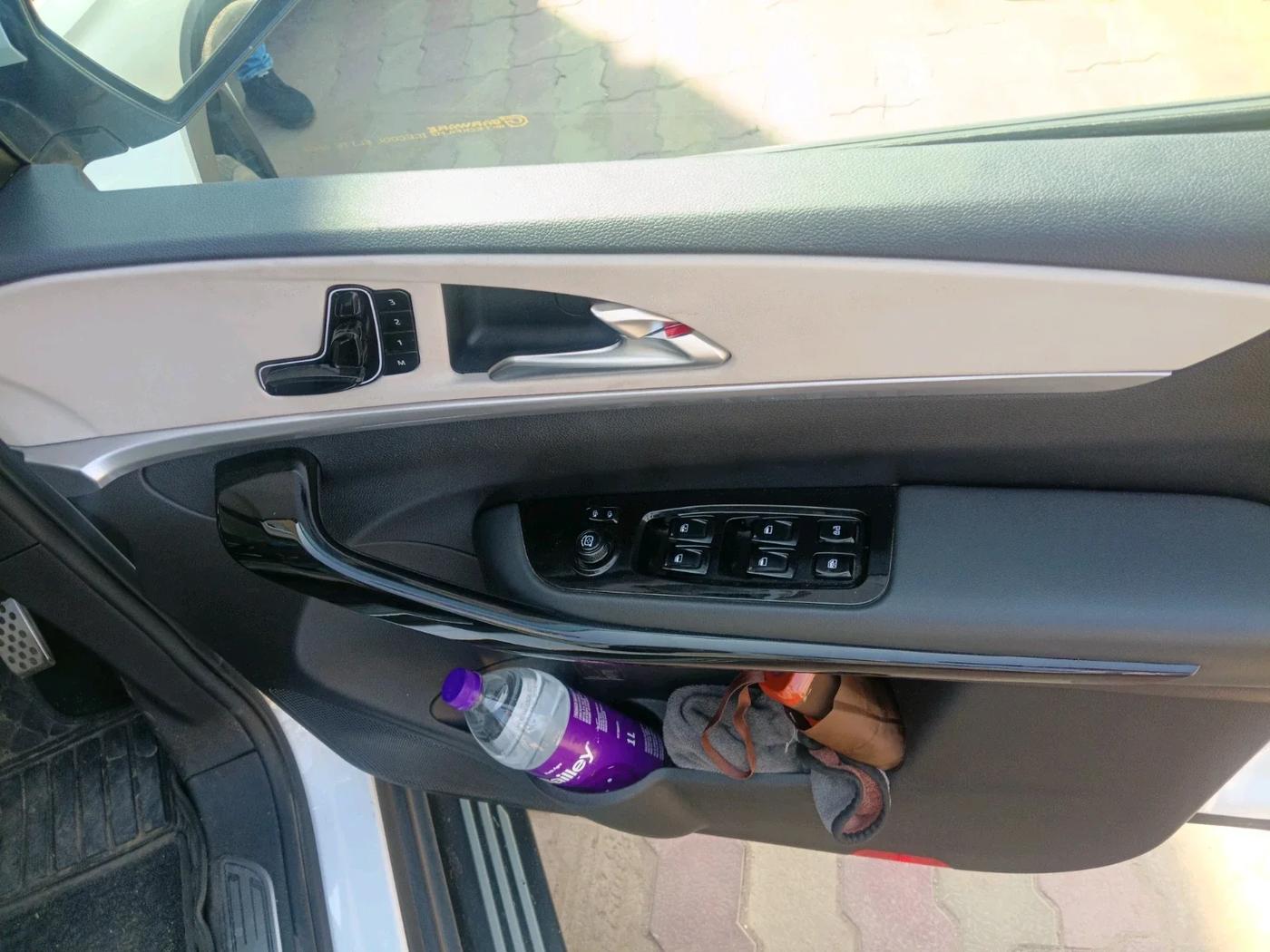 2024 Mahindra XUV700 AX 7 LUXURY D MT 7 STR, Diesel, Manual, 28,307 km, interior