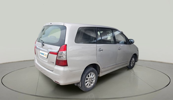 2013 Toyota Innova 2.5 VX 7 STR, Diesel, Manual, 2,48,989 km, exterior