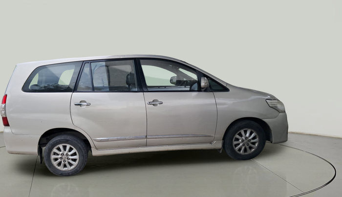 2013 Toyota Innova 2.5 VX 7 STR, Diesel, Manual, 2,48,989 km, exterior