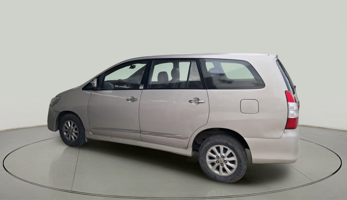 2013 Toyota Innova 2.5 VX 7 STR, Diesel, Manual, 2,48,989 km, exterior