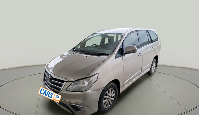 2013 Toyota Innova 2.5 VX 7 STR, Diesel, Manual, 2,48,989 km, exterior