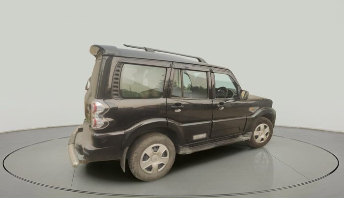 2017 Mahindra Scorpio S6 PLUS INTELLI-HYBRID, Diesel, Manual, 53,602 km, exterior