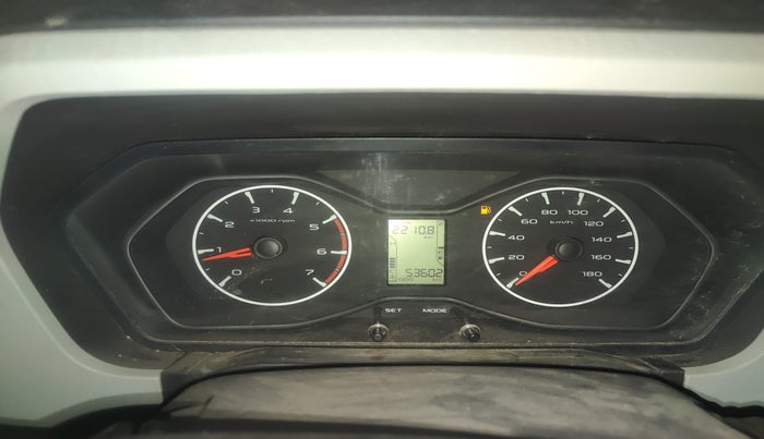 2017 Mahindra Scorpio S6 PLUS INTELLI-HYBRID, Diesel, Manual, 53,602 km, interior