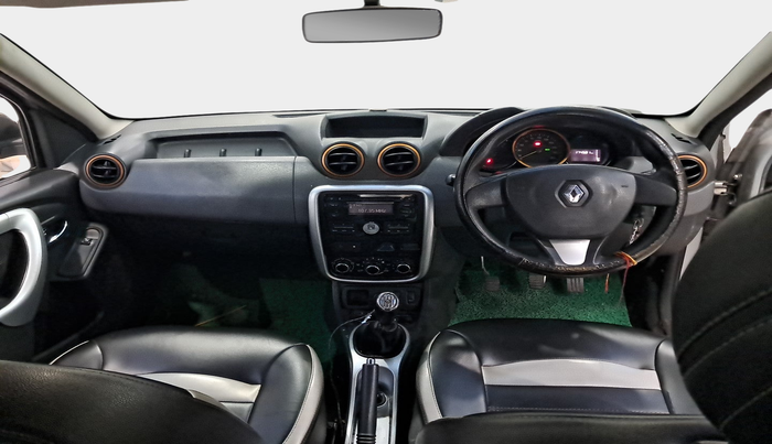 2015 Renault Duster 85 PS RXL DIESEL, Diesel, Manual, 1,74,585 km, interior