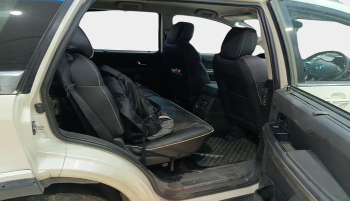 2017 Tata Hexa XTA 4X2 7 STR, Diesel, Automatic, 1,95,157 km, interior