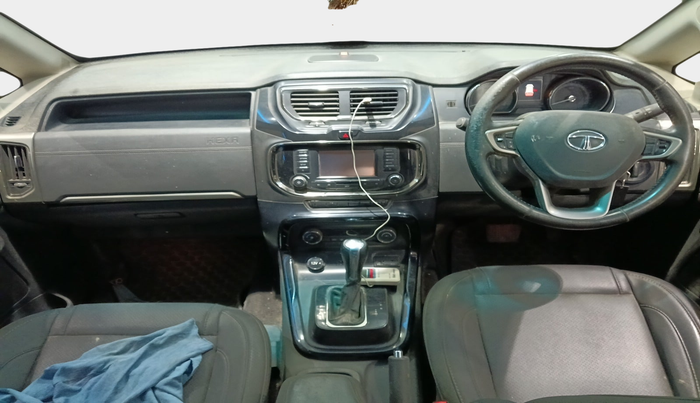 2017 Tata Hexa XTA 4X2 7 STR, Diesel, Automatic, 1,95,157 km, interior