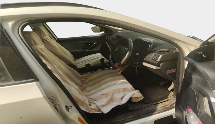 2024 Tata Harrier SMART (O), Diesel, Manual, 31,359 km, interior