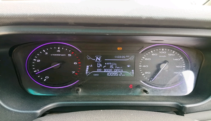 2018 Mahindra MARAZZO M2 8 STR, Diesel, Manual, 1,00,952 km, interior