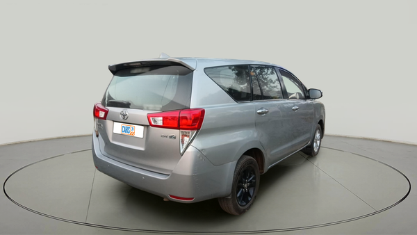 Used 2017 Toyota Innova Crysta 2.4 ZX 7 STR Manual | CARS24