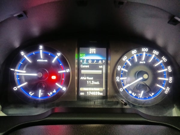 カーズ Used 2017 Toyota Innova Crysta 2.4 ZX 7 STR Manual | CARS24