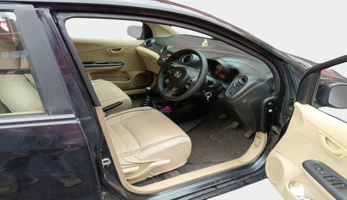 2014 Honda Amaze 1.5L I-DTEC S, Diesel, Manual, 1,51,029 km, interior