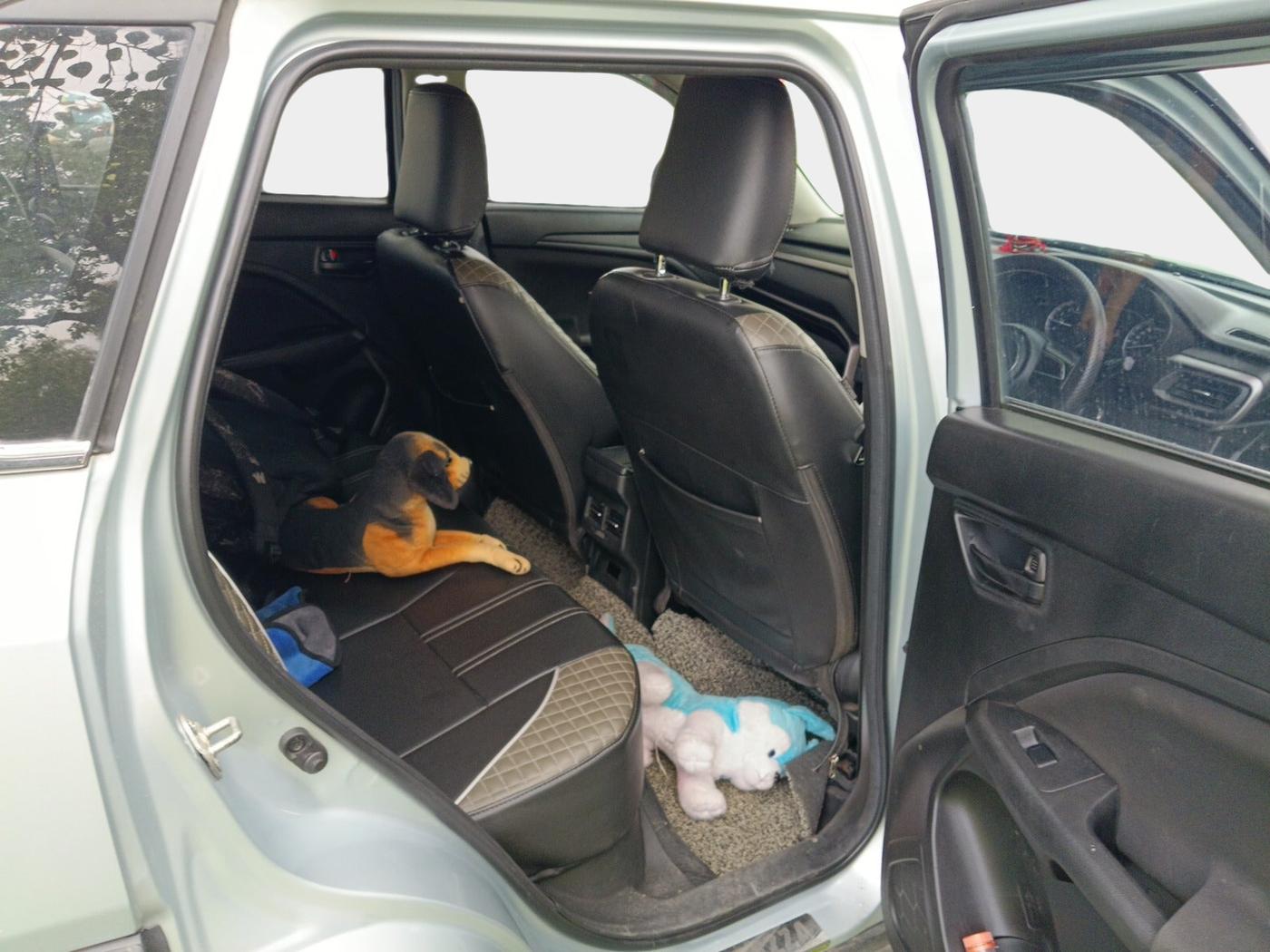 2023 Maruti BREZZA VXI SMART HYBRID, Petrol, Manual, 23,048 km, interior