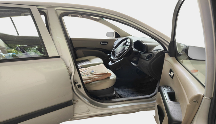 2011 Hyundai i10 MAGNA 1.1, Petrol, Manual, 96,067 km, interior