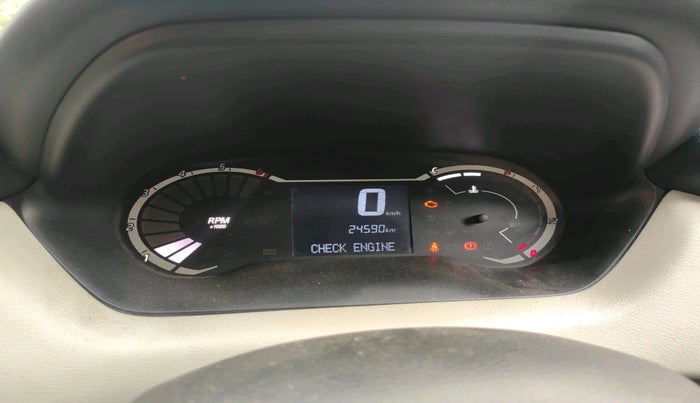 2022 Nissan MAGNITE XE, CNG, Manual, 28,000 km, interior