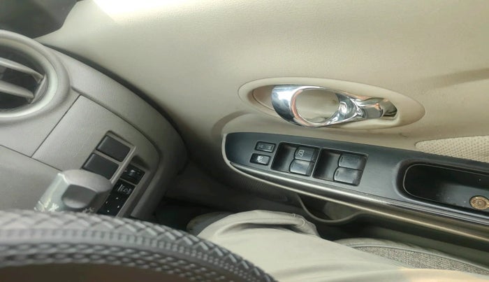 2013 Nissan Sunny XV DIESEL, Diesel, Manual, 1,56,023 km, interior