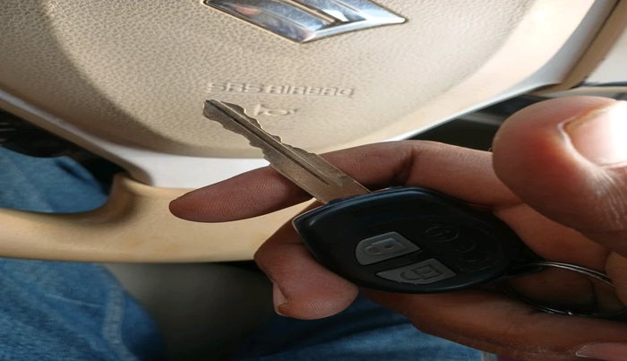 2016 Maruti Ertiga VXI CNG, Petrol, Manual, 3,31,898 km, interior