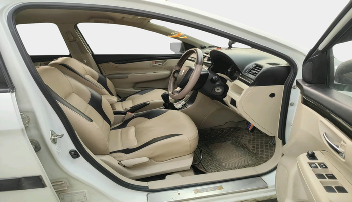 2015 Maruti Ciaz VDI, Diesel, Manual, 1,11,226 km, interior