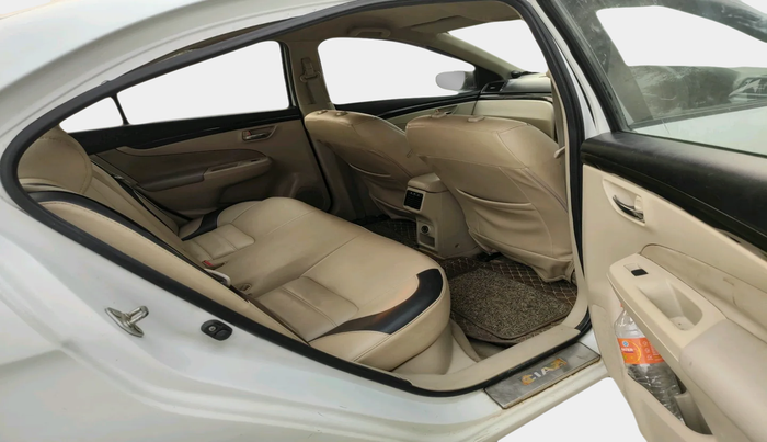 2015 Maruti Ciaz VDI, Diesel, Manual, 1,11,226 km, interior