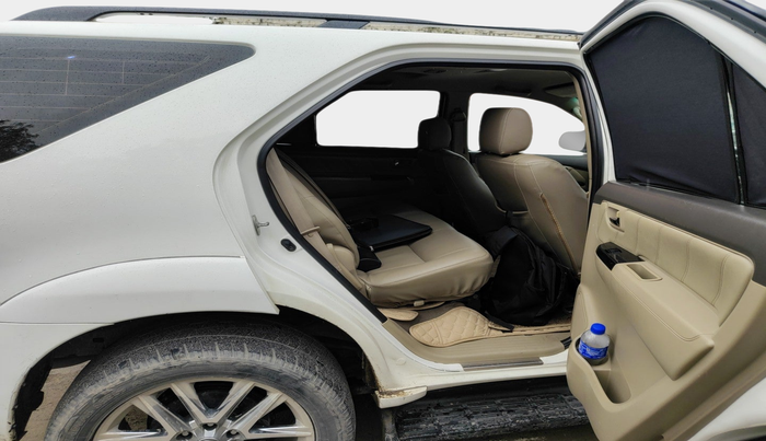2012 Toyota Fortuner 3.0 4X4 MT, Diesel, Manual, 1,62,316 km, interior