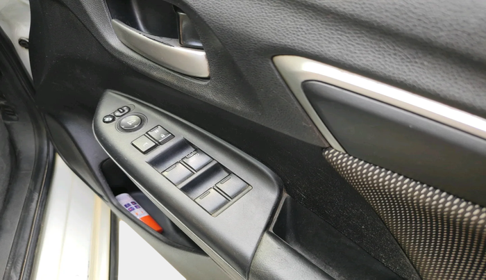 2017 Honda WR-V 1.5L I-DTEC VX MT, Diesel, Manual, 1,61,525 km, interior