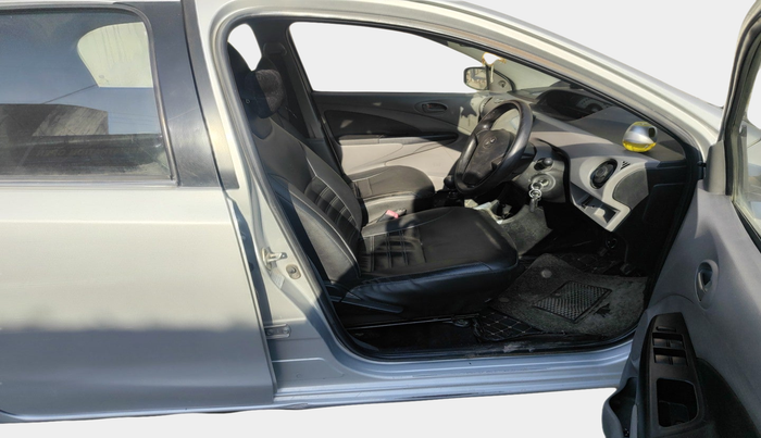 2011 Toyota Etios Liva GD, Diesel, Manual, 2,03,566 km, interior