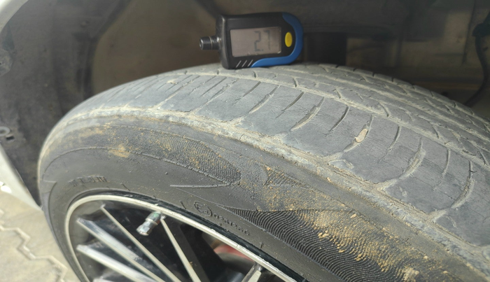 2011 Toyota Etios Liva GD, Diesel, Manual, 2,03,566 km, tyre