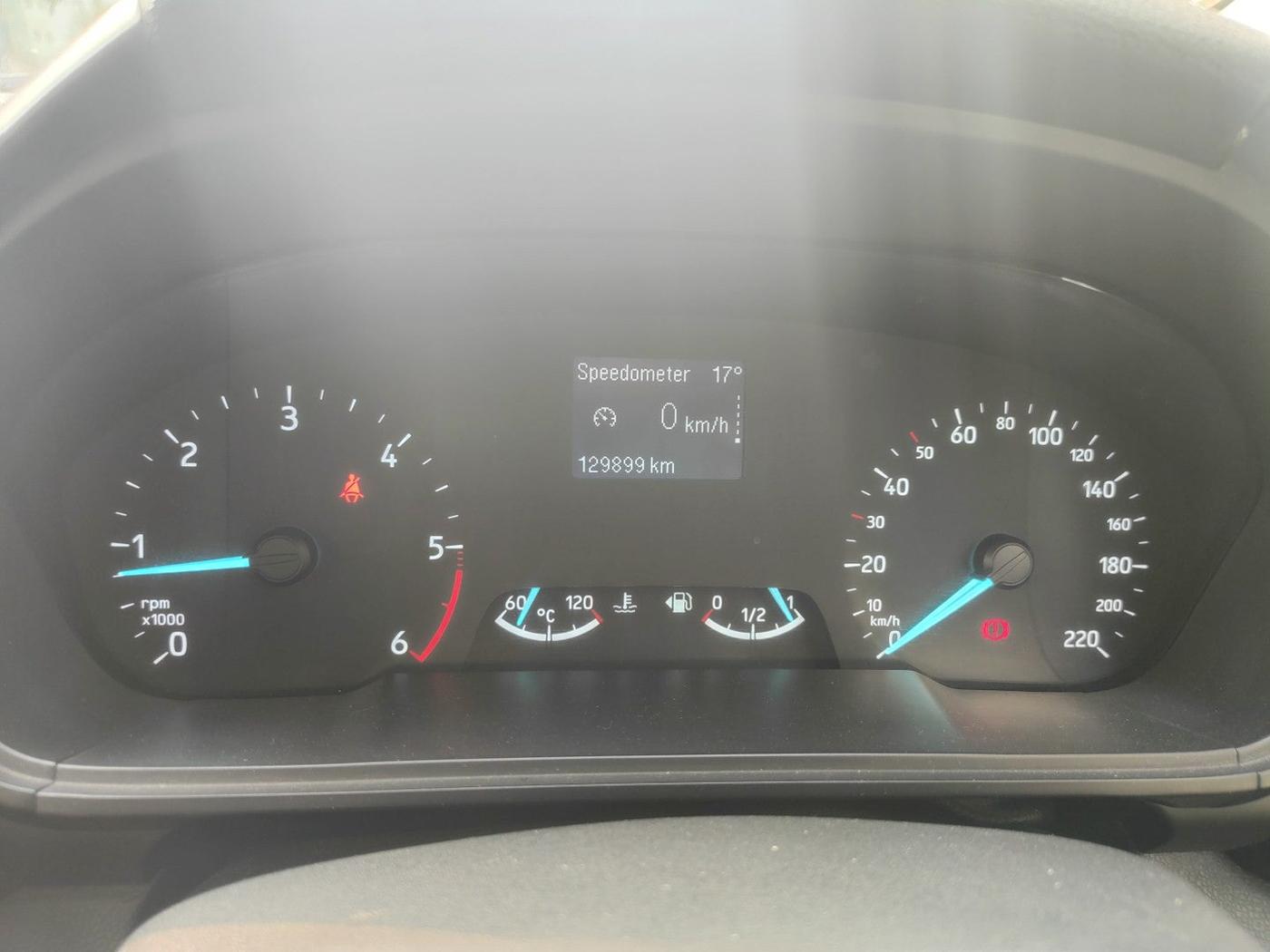 2018 Ford Ecosport TITANIUM + 1.5L DIESEL, Diesel, Manual, 1,29,899 km, interior