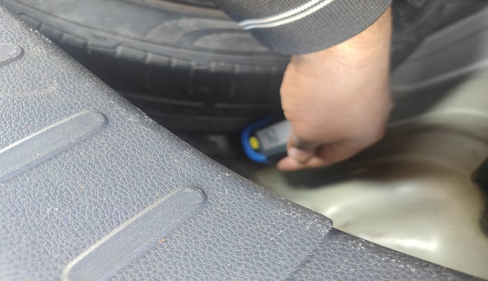 2014 Maruti Alto K10 VXI, Petrol, Manual, 79,320 km, tyre