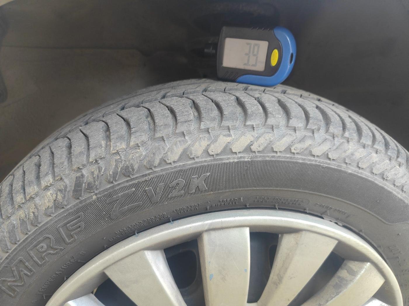 2014 Maruti Alto K10 VXI, Petrol, Manual, 79,320 km, tyre