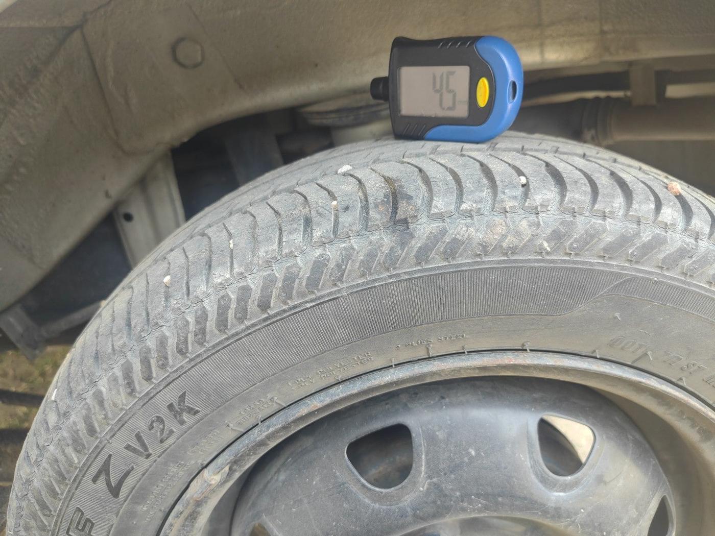 2014 Maruti Alto K10 VXI, Petrol, Manual, 79,320 km, tyre