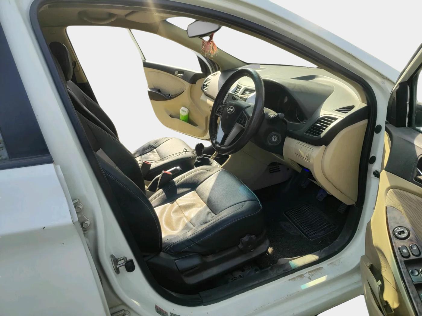 2012 Hyundai Verna FLUIDIC 1.4 CRDI EX, Diesel, Manual, 1,41,549 km, interior
