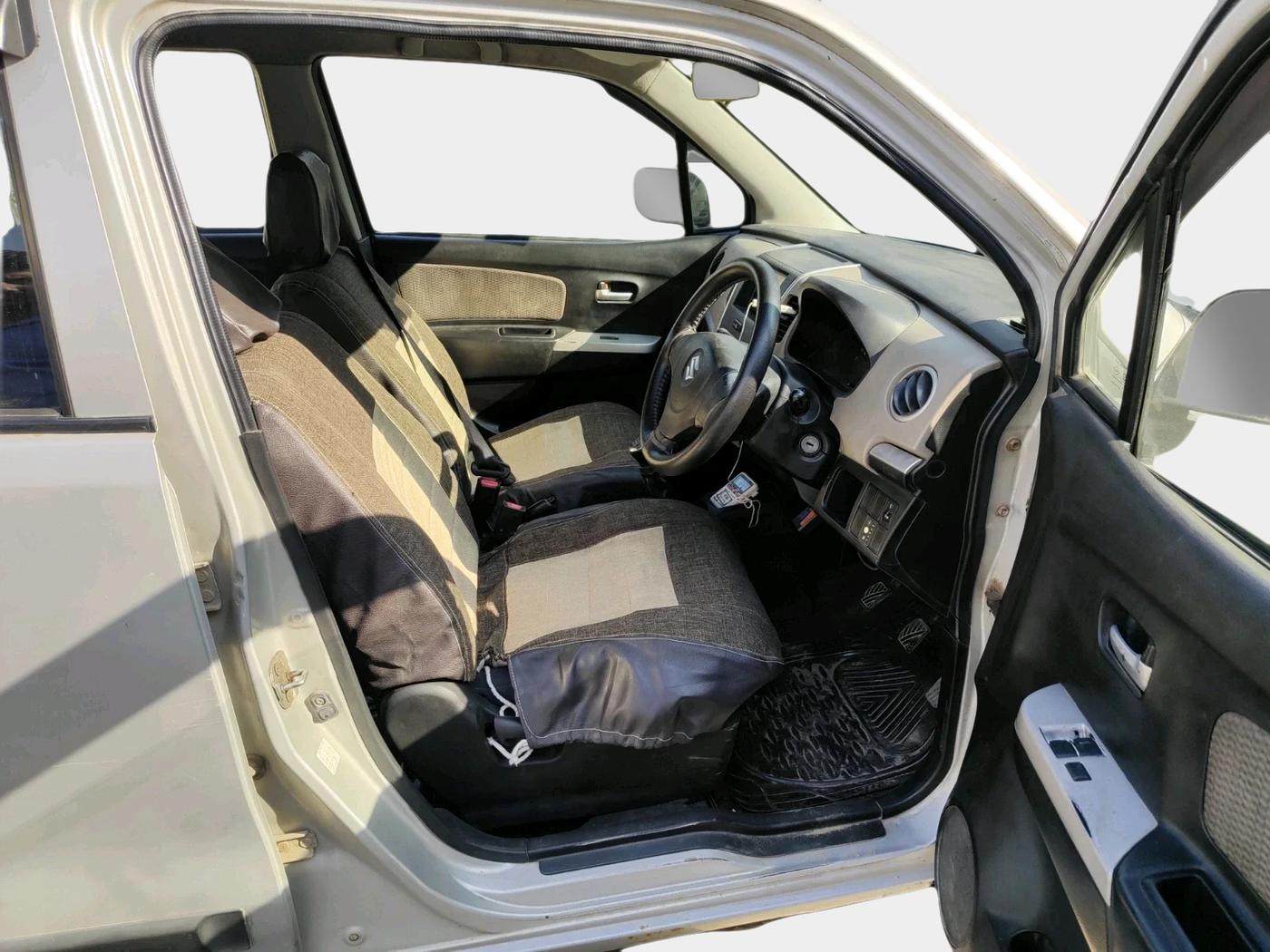 2013 Maruti Wagon R 1.0 LXI CNG, Petrol, Manual, 92,827 km, interior