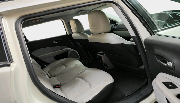 2018 Jeep Compass LIMITED 2.0 DIESEL, Diesel, Manual, 1,58,222 km, interior