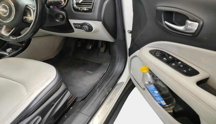 2018 Jeep Compass LIMITED 2.0 DIESEL, Diesel, Manual, 1,58,222 km, interior